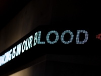 LED Schriftzug "Blood"