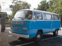 Volkswagen VW Bulli in blau-weiß