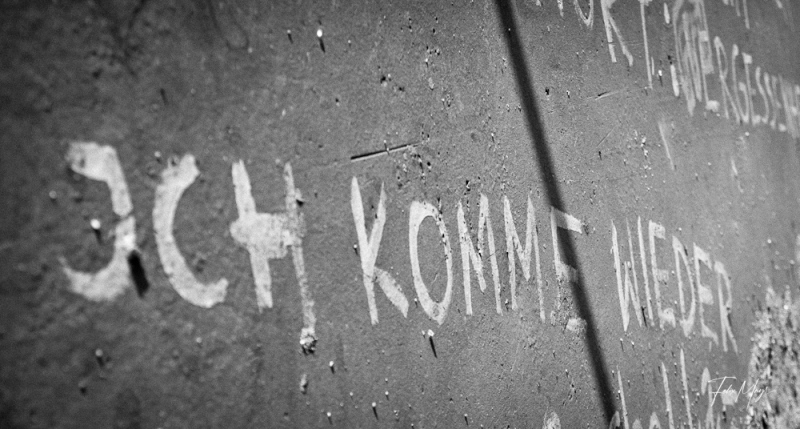 Lost Place S-Bahnhof Oberwiesenfeld mit Schriftzug "Ich komme wieder"