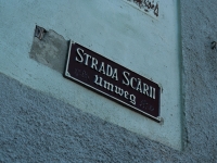 Schild "Strada Scarii"