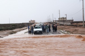 Überflutete Straße (am nächsten Tag)
