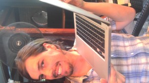 Felix Mayr mit Laptop