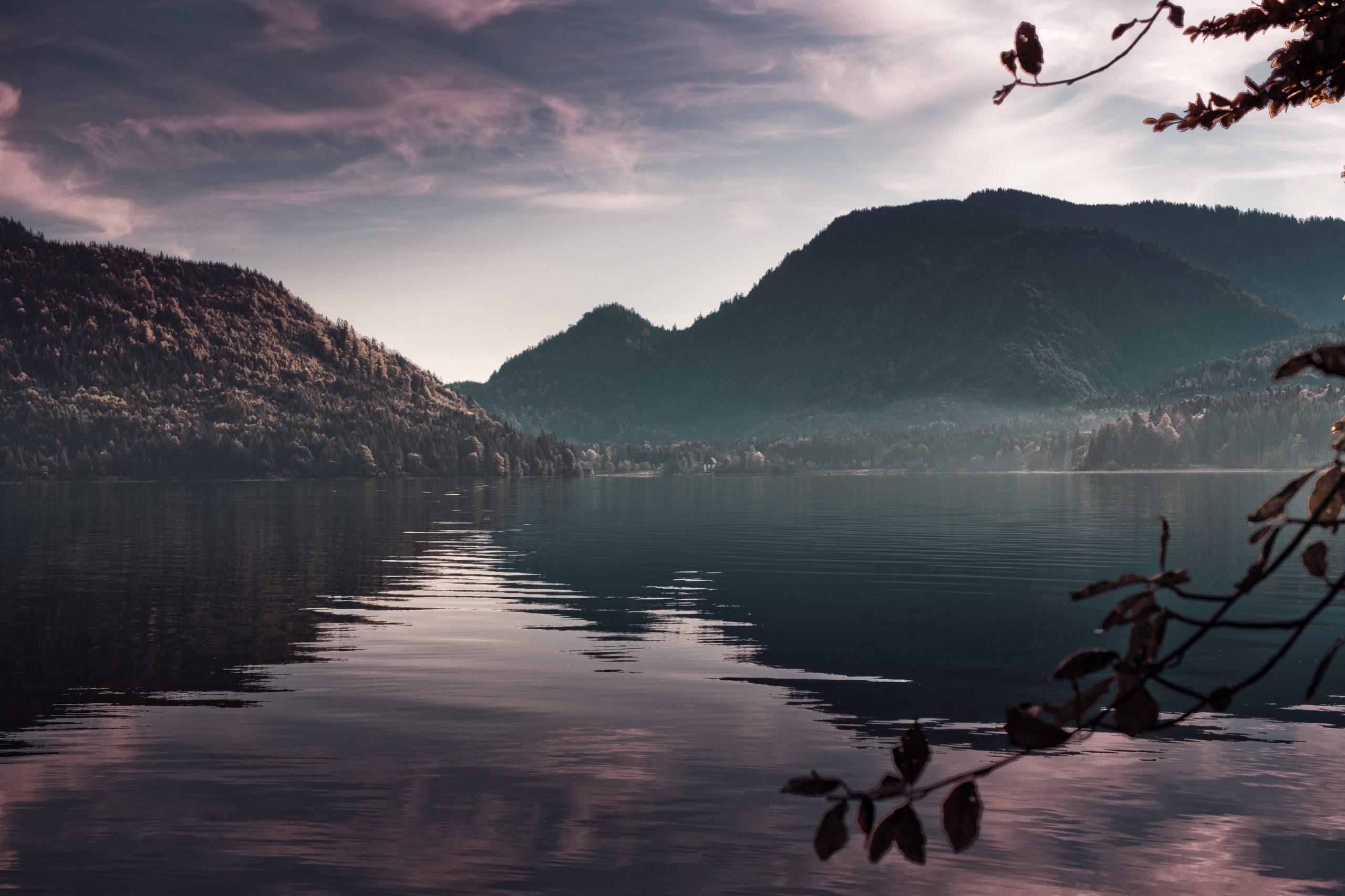 Landschaftsfotografie Walchensee mit Bergen am Morgen