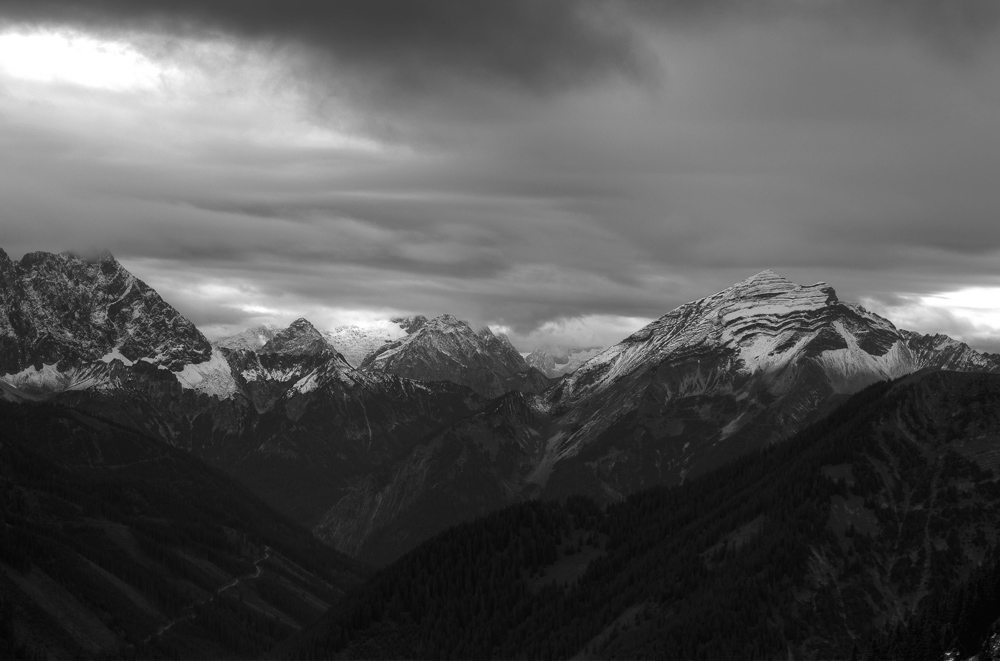 Schwarz-Weiß Foto der Soiernspitze im Karwendel