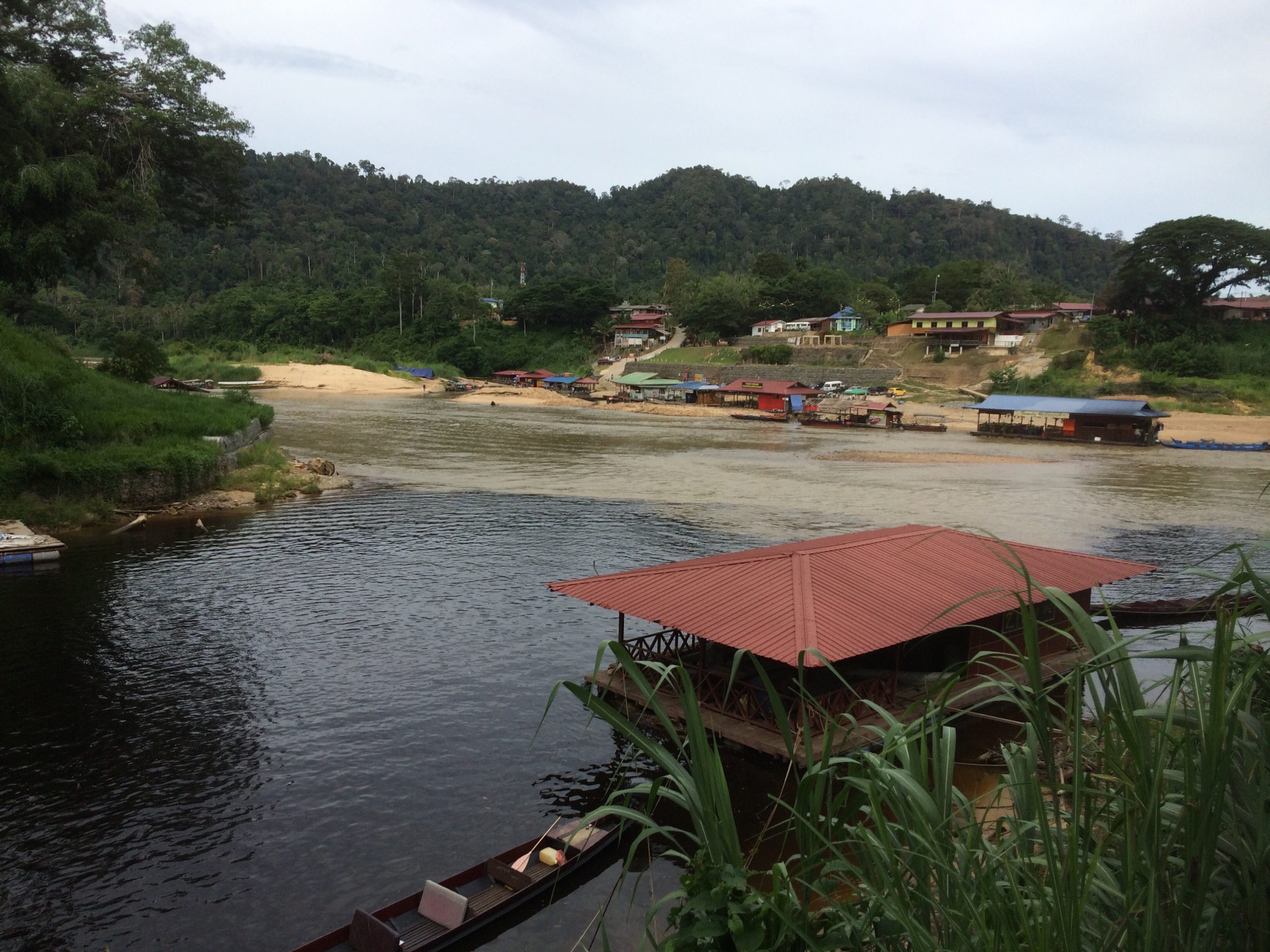 Flusslandschaft in Malaysia